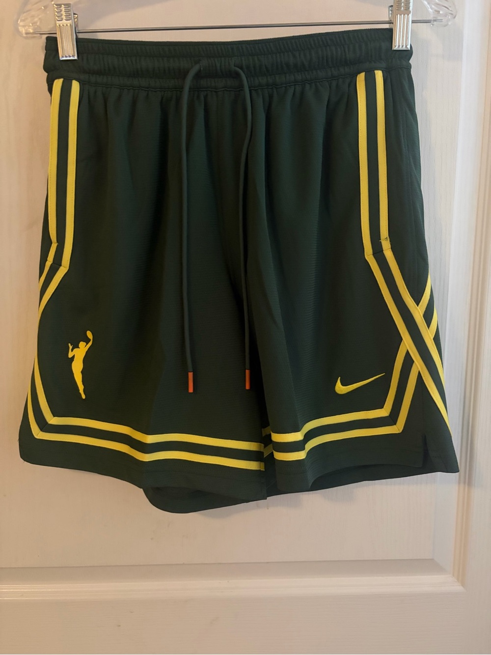 Nike WNBA Women's Basketball Shorts Green/Yellow Size S